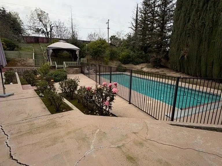 3428 Eastview Ct — Photo 18