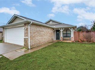 417 Meng Cir, Denton, TX 76209