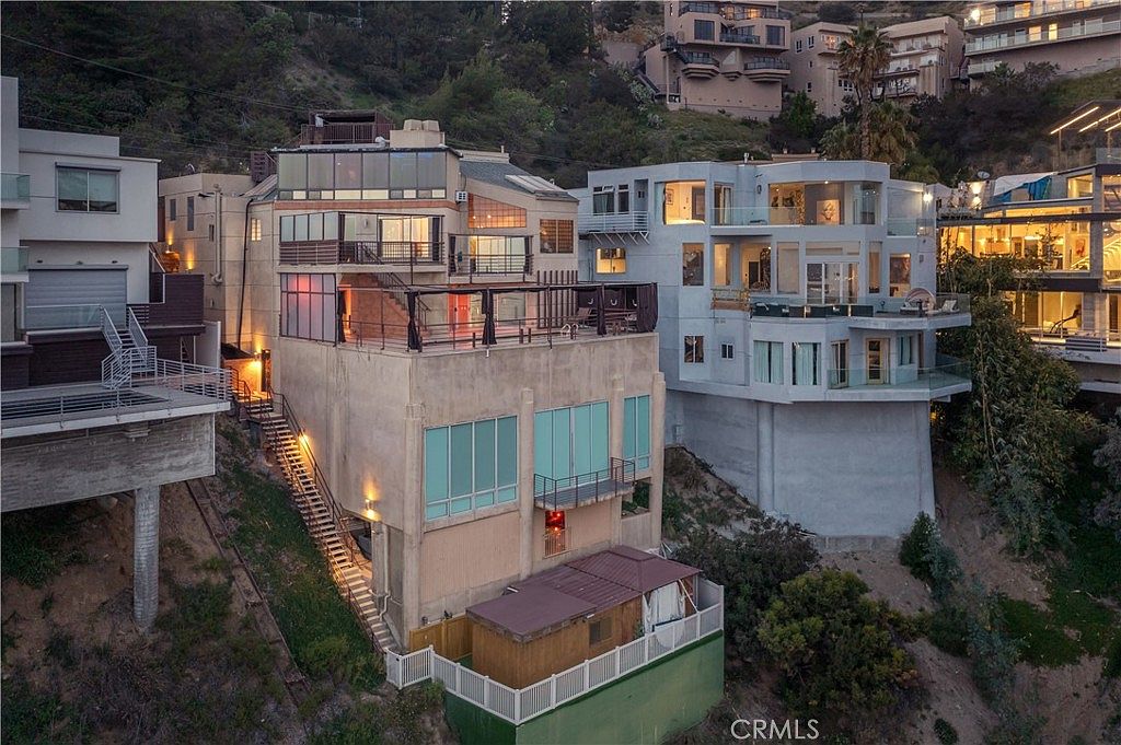 a0379e984d855d70a07cf94ac40631