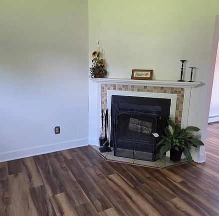 5th image of 2701 19th St Dr #7