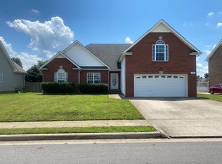 1180 Meadow Knoll Ln, Clarksville, TN 37040