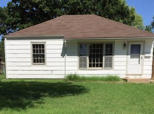 1914 S Bonn Ave, Wichita, KS 67213