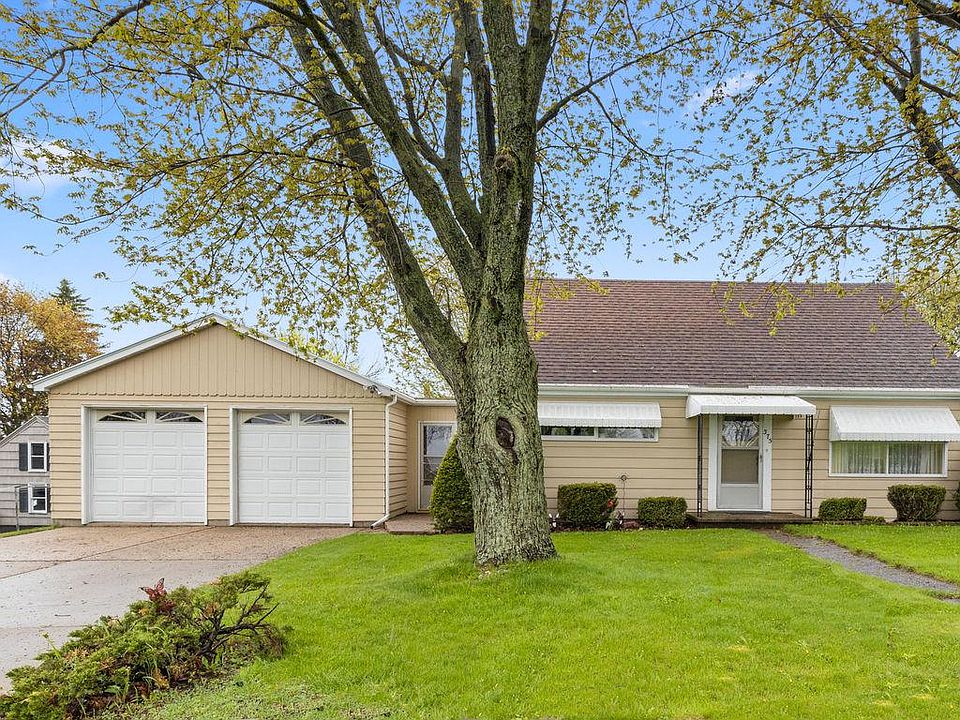 1st image of 375 Evergreen Dr