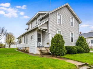 761 W 10th Ave, Oshkosh, WI 54902