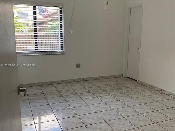 3rd image of 10221 Fontainebleau Blvd APT 103