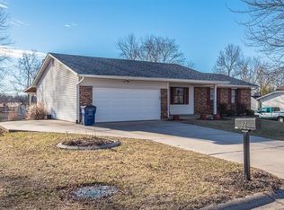 32 Weatherby Dr, Saint Peters, MO 63376