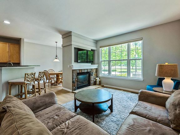 3rd image of 361 Shadow Creek Dr