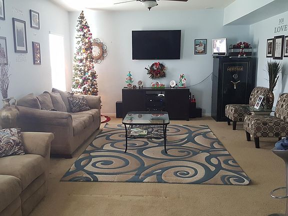 3rd image of 12 Black Forest Ln