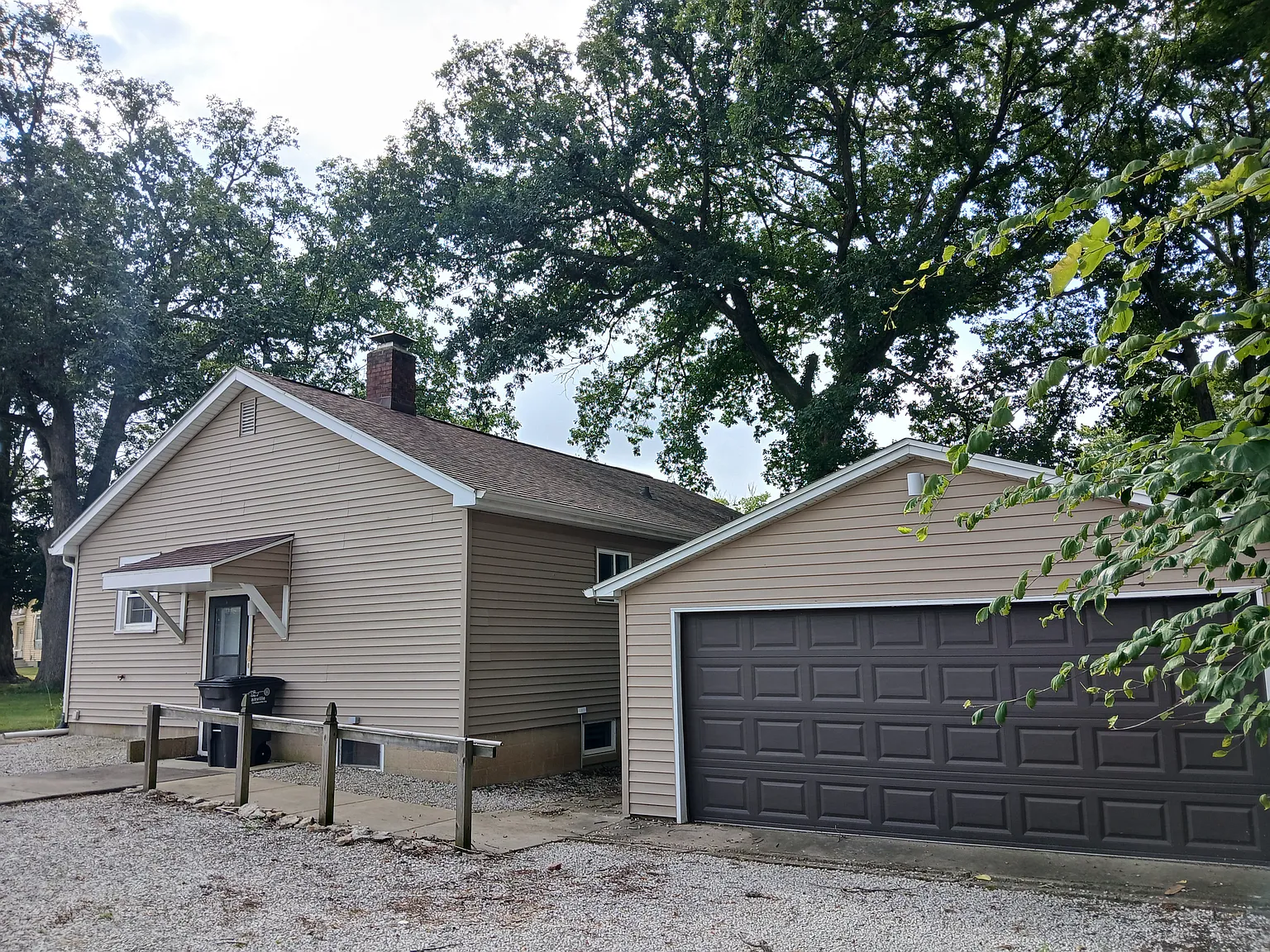 2 bed, 1.5 bath, $1,000 — Photo 3