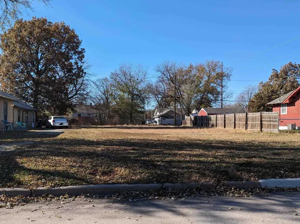 1905 S Pattie St, Wichita, KS 67211