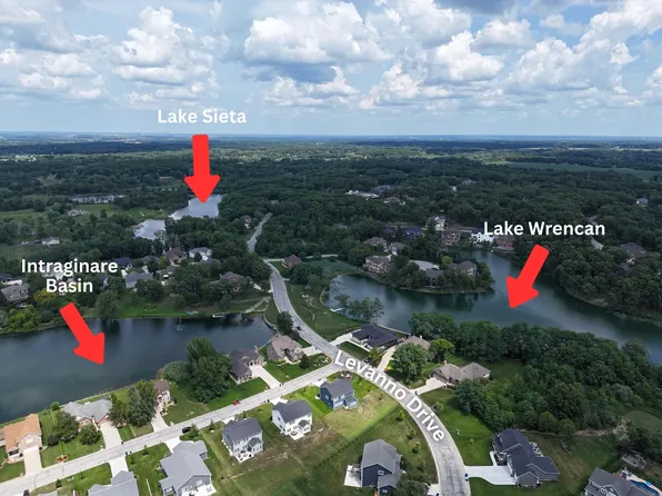 12 Terrano Way, Crown Point, IN 46307