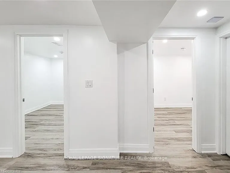 265 W 19th St — Photo 10