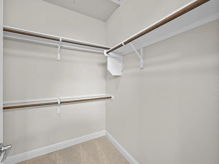 213 Graver St — Photo 15