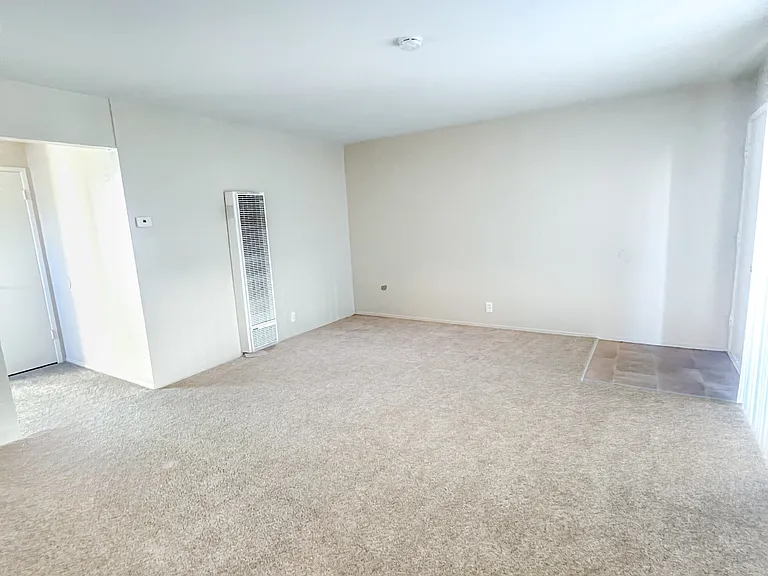 Monterey Manor Apartments — Photo 11