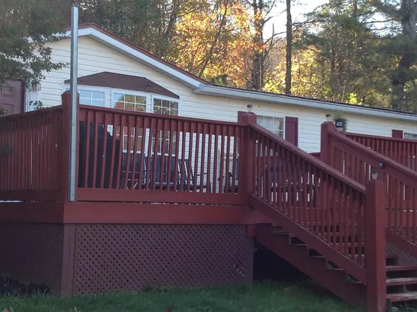 36 Triangle Rd, Tuckasegee, NC 28783