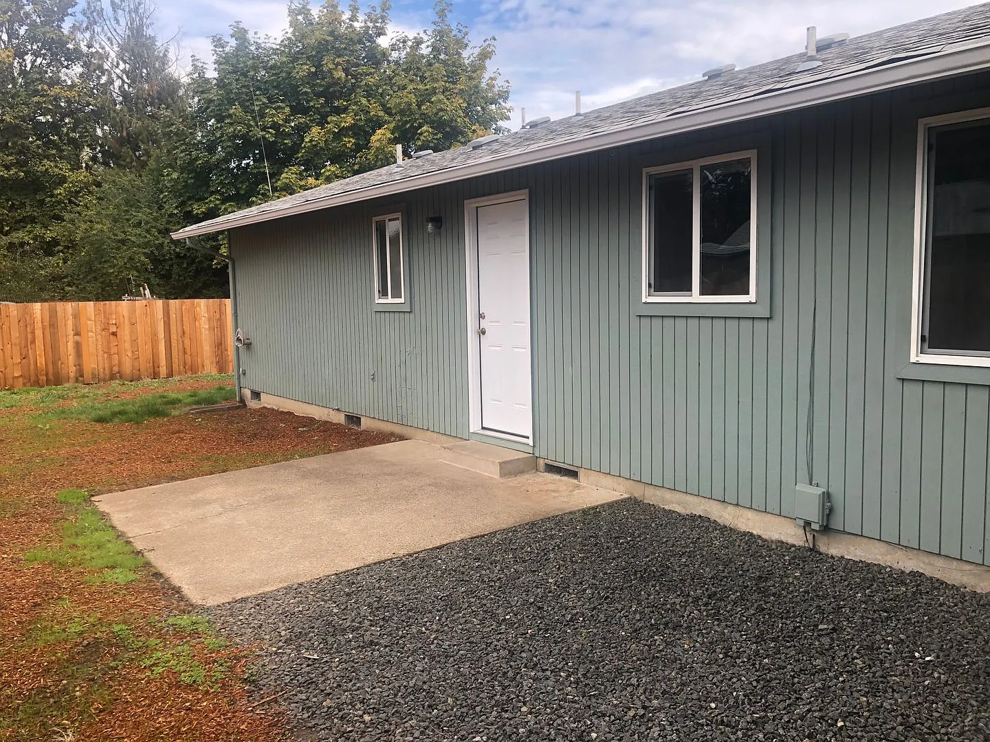 3 bedroom, 1 bath house in Springfield! — Photo 3