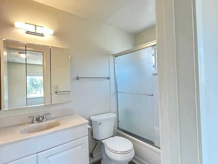 2211 San Antonio Ave — Photo 21