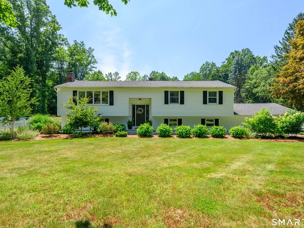 1 Brookwood Drive, Newtown, CT 06470