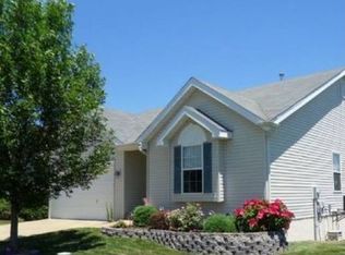 2660 Brookmeadow Dr, Belleville, IL 62221