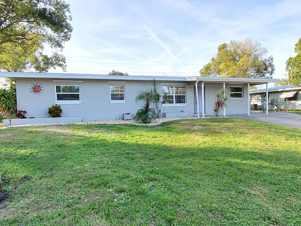 1st image of 1600 Country Ln