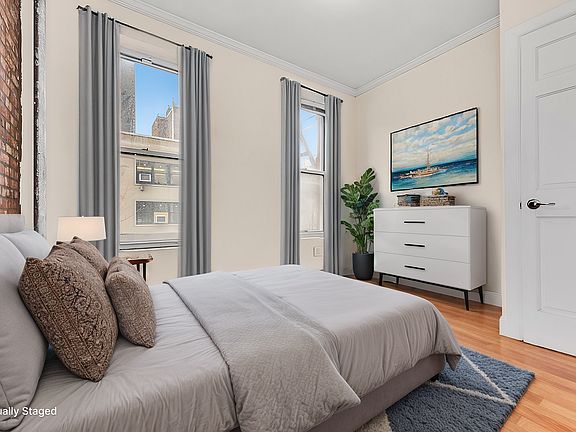2nd image of 113 Henry St APT 6