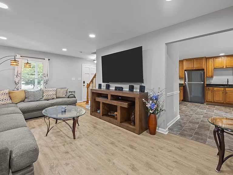 112 Autumn Ridge Dr — Photo 12