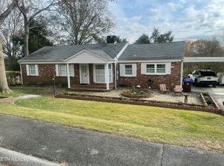 105 Pomona Rd, Oak Ridge, TN 37830