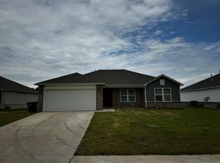1000 Raven Dr, Claremore, OK 74019