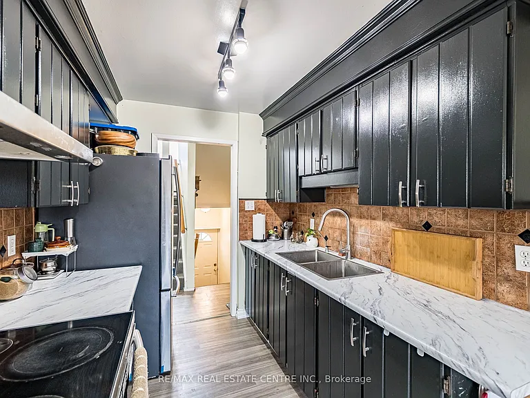 49 Rhonda Rd #121 — Photo 18