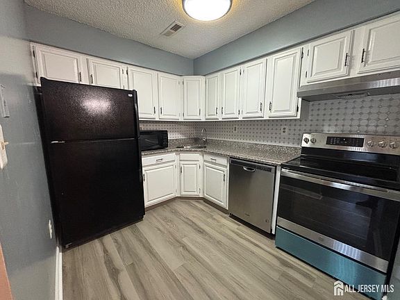 3rd image of 2015 Aspen Dr