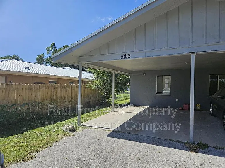 5812 Algiers St — Photo 1