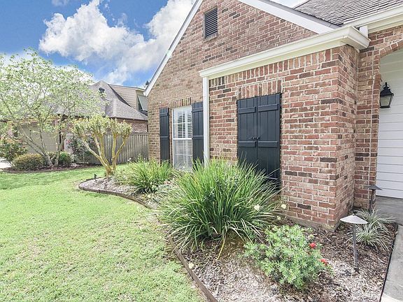 4th image of 205 Troon Dr