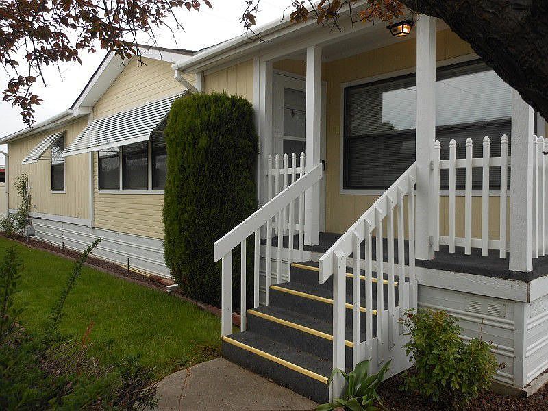 1st image of 17005 E Meadowbrook Ln
