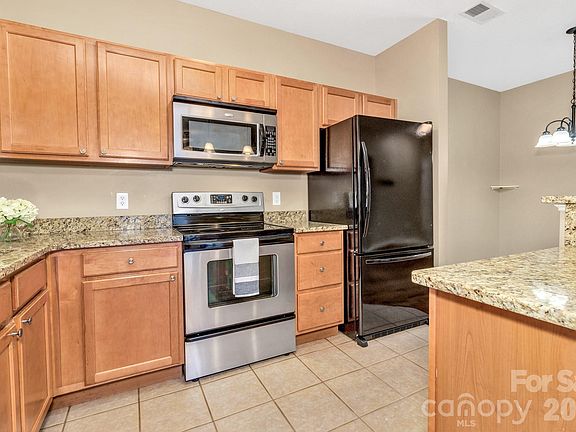 5th image of 234 Brickton Village Cir