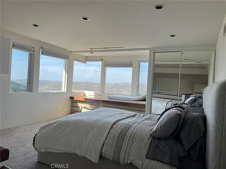 1569 Skyline Dr — Photo 22