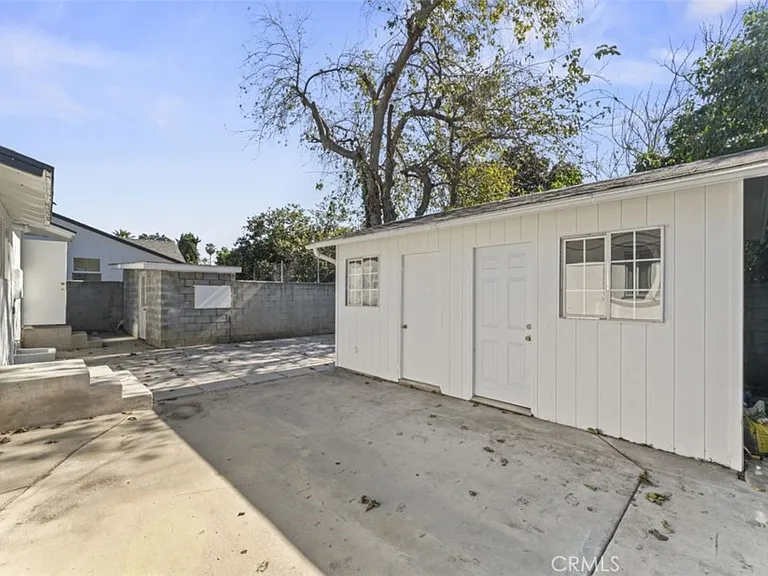 14722 Strathern St — Photo 19