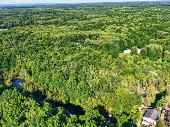 1 County Line Rd, Madison, OH 44057