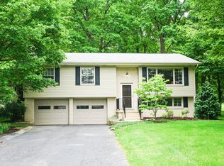 505 S Eberhart Rd, Butler, PA 16001