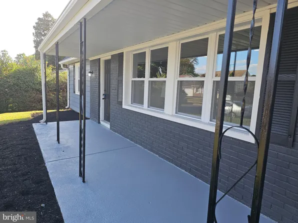 31 Hargrove Ln, Willingboro, NJ 08046