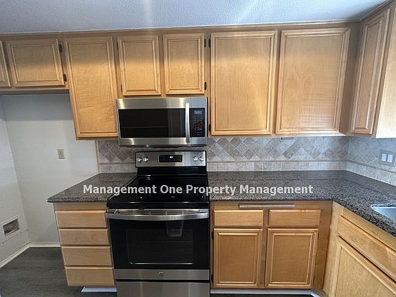 3rd image of 5 Briarwood Ln