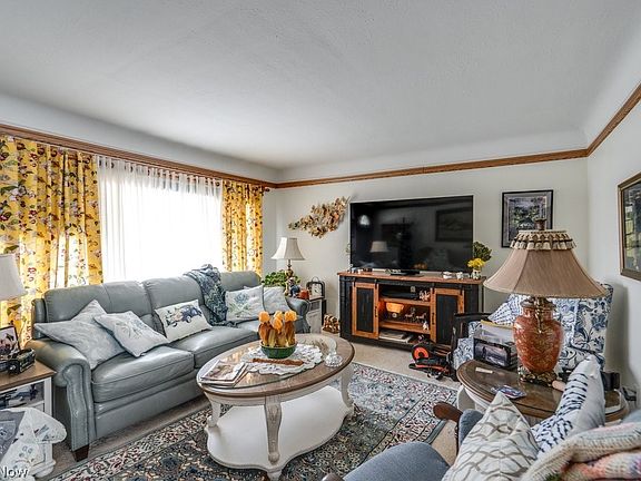 4th image of 7295 Oakwood Rd