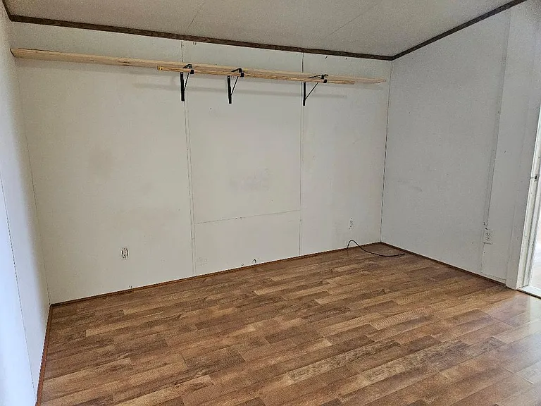 127 Iroquois Dr — Photo 11