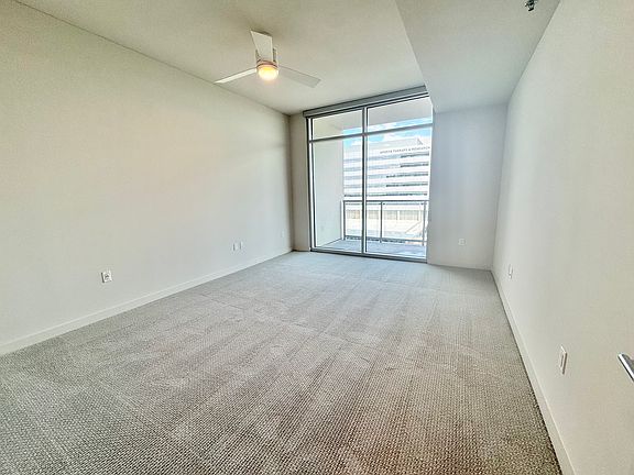 4th image of 904-6911 Cowboys Way #904