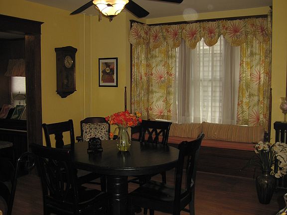 Open kitchen/dining room