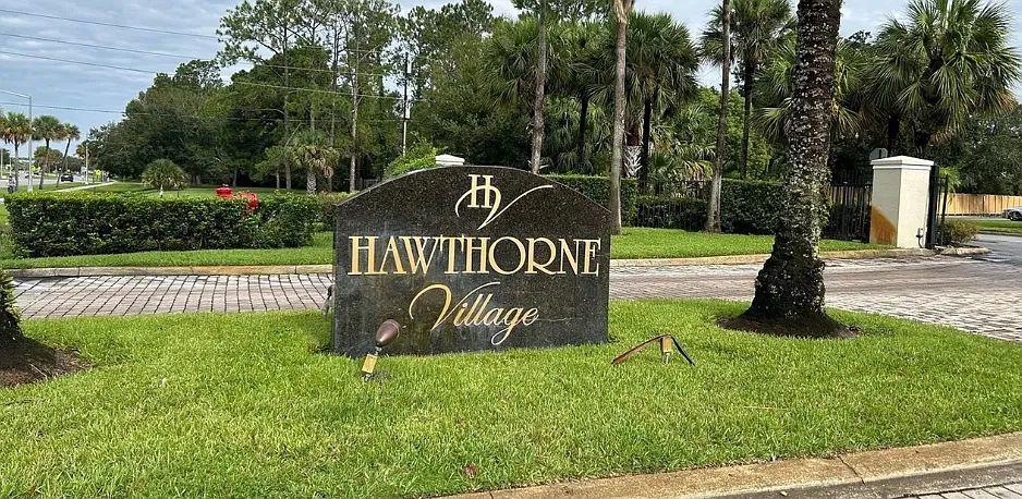 2 bed, 905 sqft, $2,000 — Photo 2
