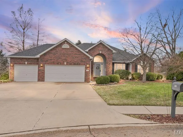 103 Burns Farm West Ct, Edwardsville, IL 62025