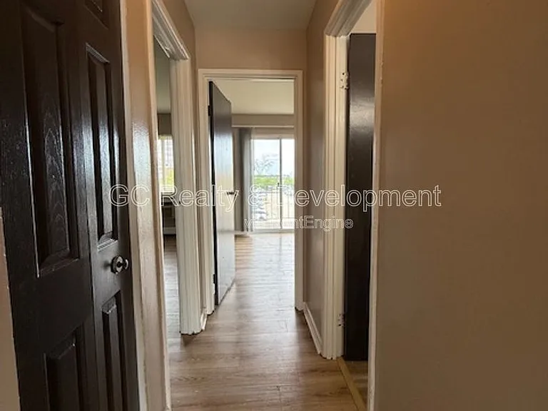 838 W College Blvd #302 — Photo 6