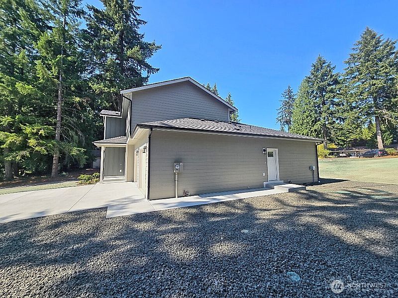 3rd image of 4502 Ridgewood Court NW