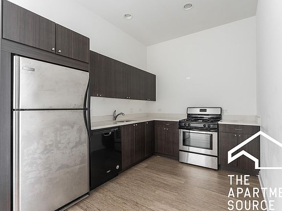 4th image of 4730 N Kimball Ave #U412