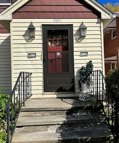 4899 E 97th St — Photo 2